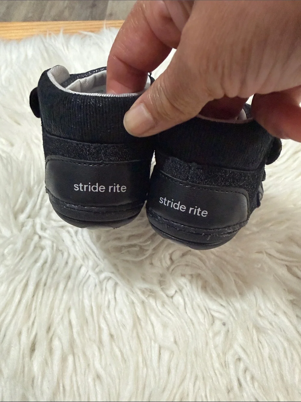 Stride Rite Black Glitter High-Top Velcro Baby Sneakers Size 4.5